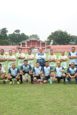 BUPATI ASAHAN BUKA TURNAMEN SEPAK BOLA 35+ PIALA KETUA DPRD: FORKOPIMDA ASAHAN TUNDUKKAN SERGAI 2-1